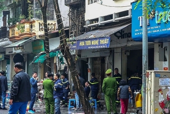 Thủ tướng Chính phủ yêu cầu khẩn trương điều tra làm rõ nguyên nhân vụ cháy tại phố cổ Hà Nội