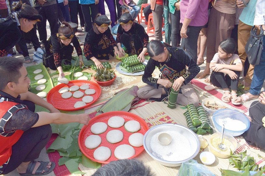 Người Tày đã làm các loại bánh để ăn Tết