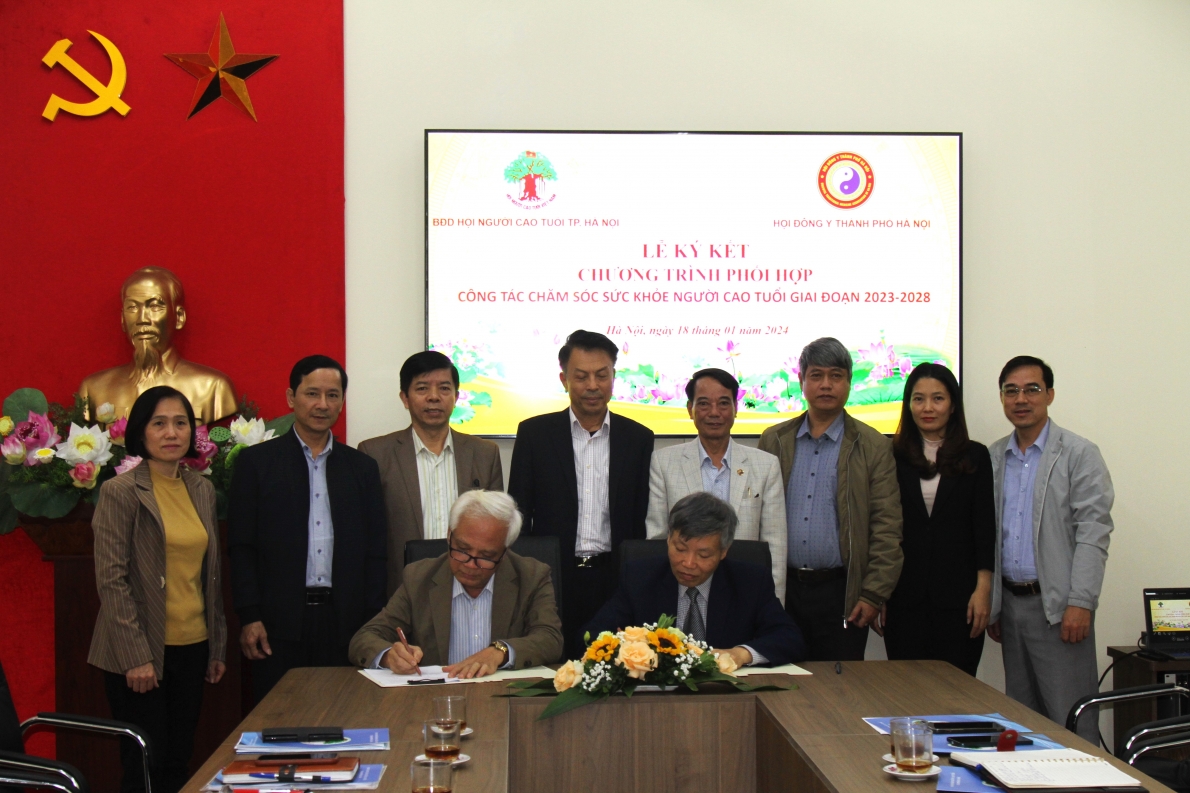 Hai bên tiến hành kí kết chương trình phối hợp