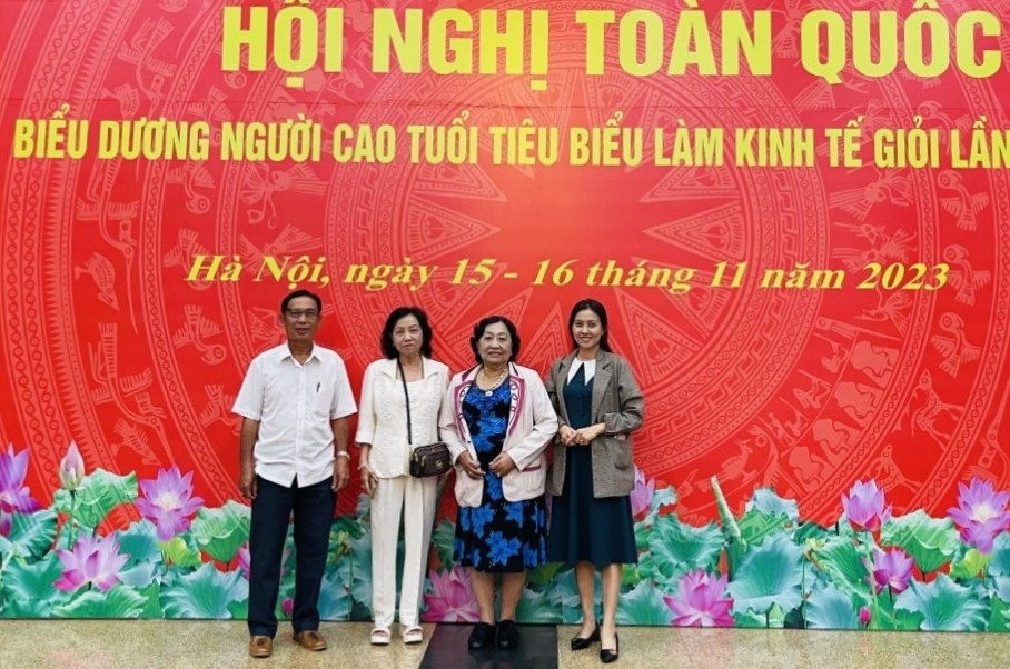 Lão nông sản xuất giỏi, ủng hộ hàng tỷ đồng vào công tác từ thiện