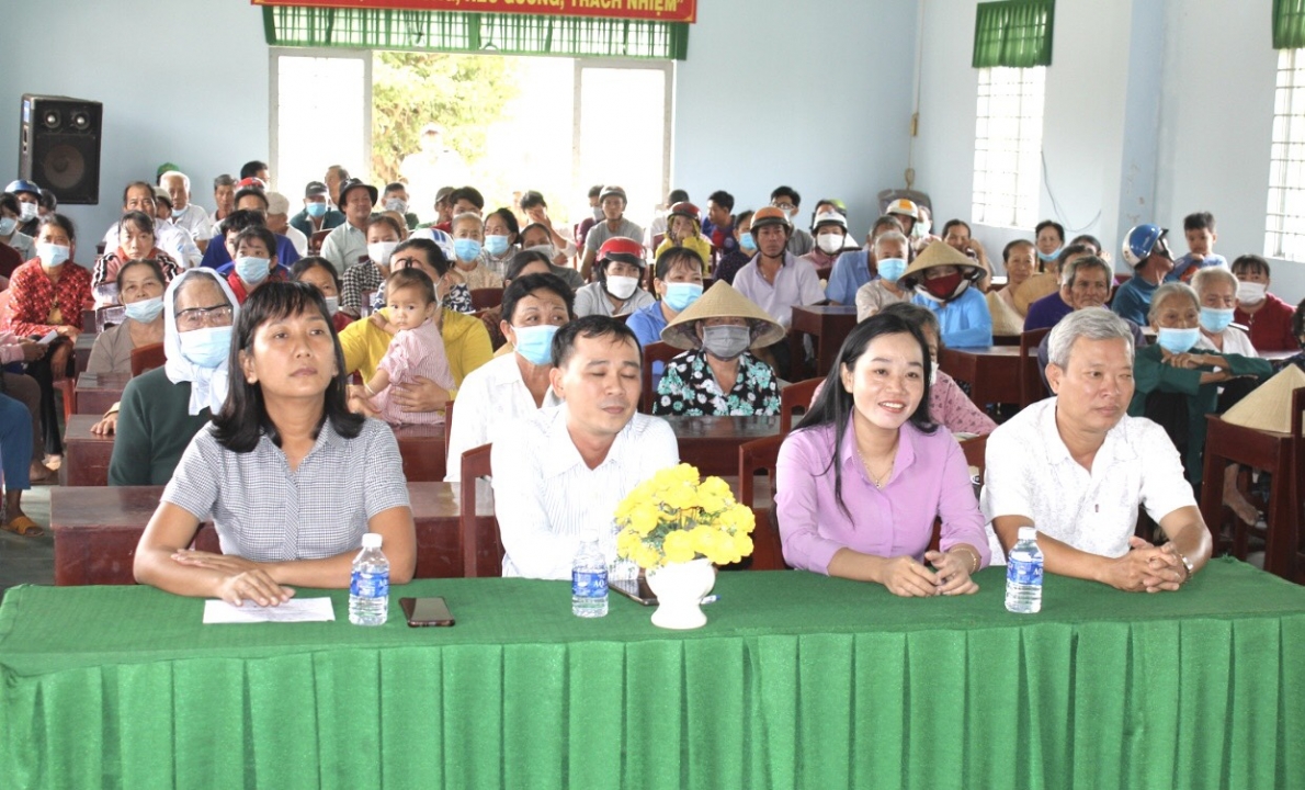 “Xuân Đoàn kết - Tết Sẻ chia” trên quê hương Đồng Khởi