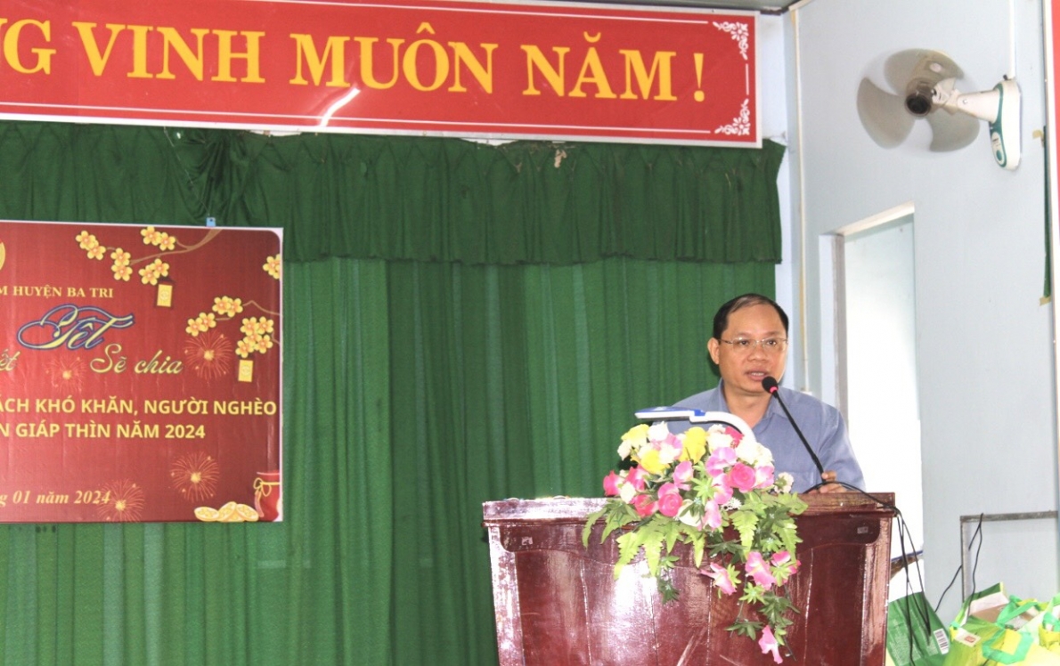 “Xuân Đoàn kết - Tết Sẻ chia” trên quê hương Đồng Khởi