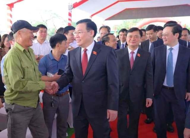 Chủ tịch Quốc hội Vương Đình Huệ dự kỷ niệm 70 năm thành thành lập xã Nghi Xuân