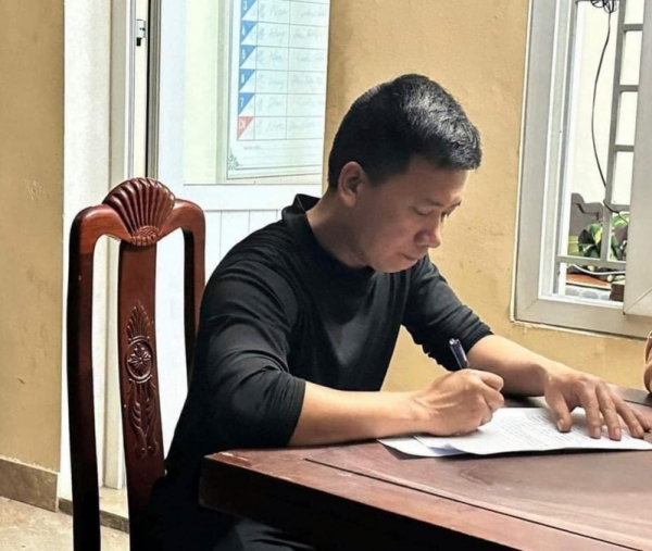 Nghệ An: Thượng uý Quân đội vượt chốt nồng độ cồn, cố tình tông CSGT