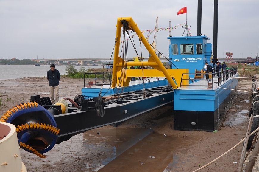 Tàu hút Hải Dương 28 - Một phương tiện đặc chủng, hiện đại lần đầu tiên được sản xuất tại Việt Nam.