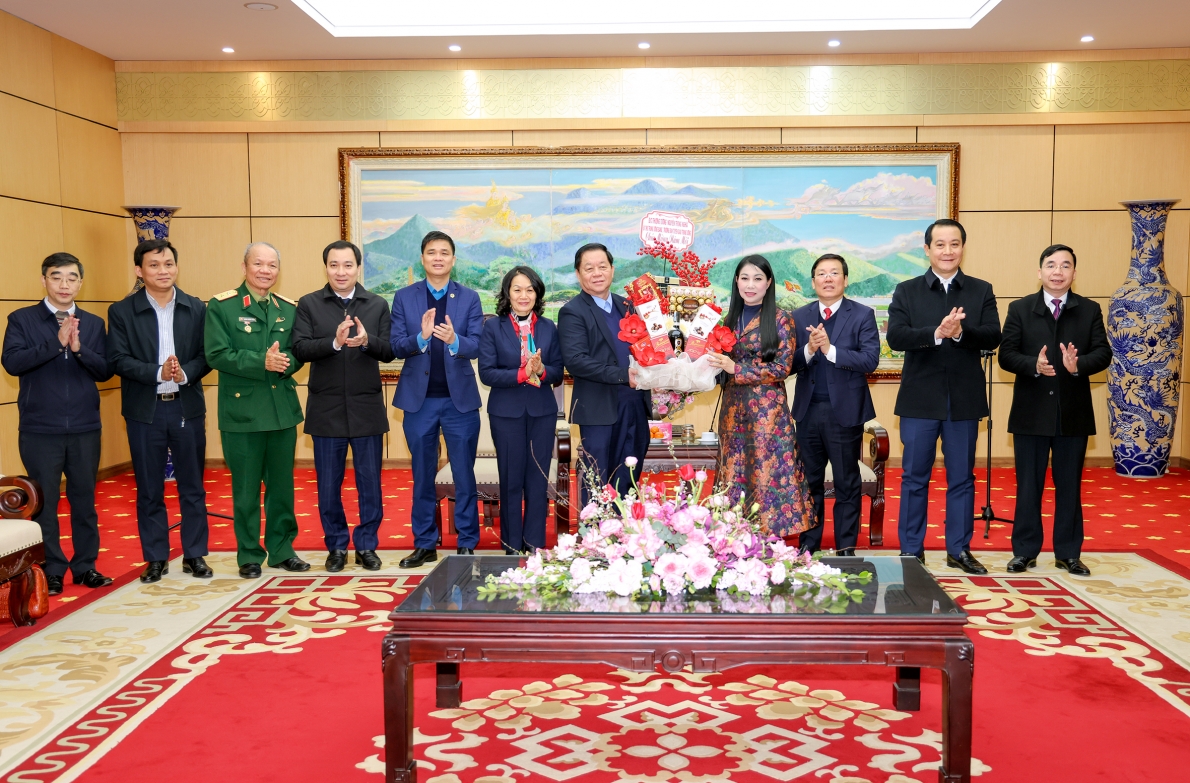 Đồng chí Nguyễn Trọng Nghĩa, Trưởng Ban Tuyên giáo Trung ương thăm, làm việc và dự chương trình Tết Nhân ái tại Vĩnh Phúc