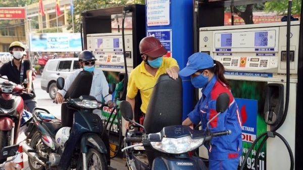 Thủ tướng Chính phủ yêu cầu bảo đảm cung ứng đủ xăng dầu cho sản xuất, kinh doanh và tiêu dùng