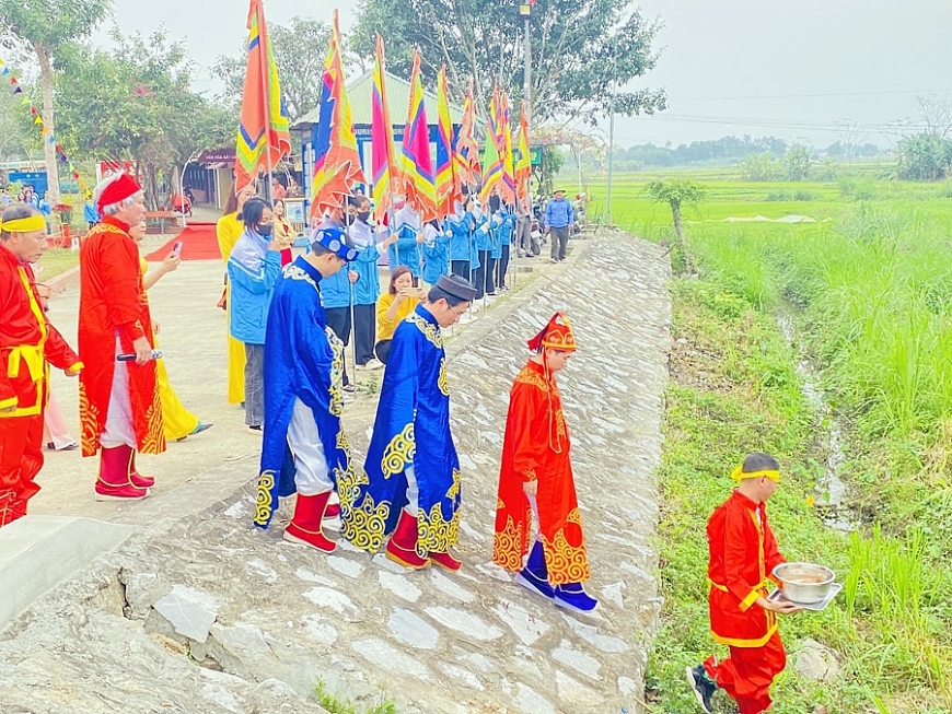 Lễ Thượng nêu tại tòa thành đá hơn 600 năm tuổi