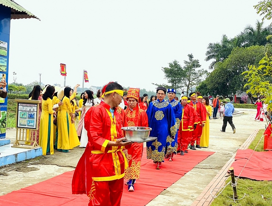 Lễ Thượng nêu tại tòa thành đá hơn 600 năm tuổi