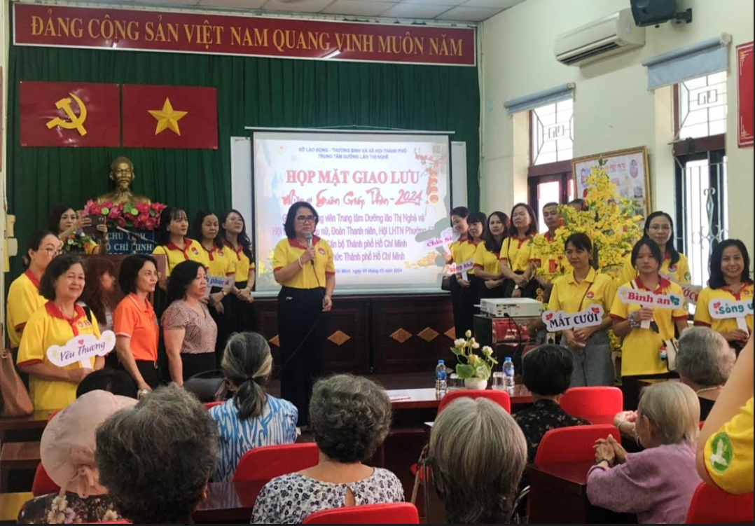 TP. Hồ Chí Minh: Tặng qùa người cao tuổi ở Trung tâm Dưỡng lão Thị Nghè