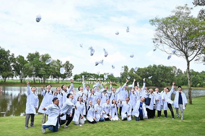 Tour tham quan nhà máy – trang trại giúp nhân viên mới hiểu rõ hơn về văn hóa doanh nghiệp và xây dựng tình yêu với thương hiệu