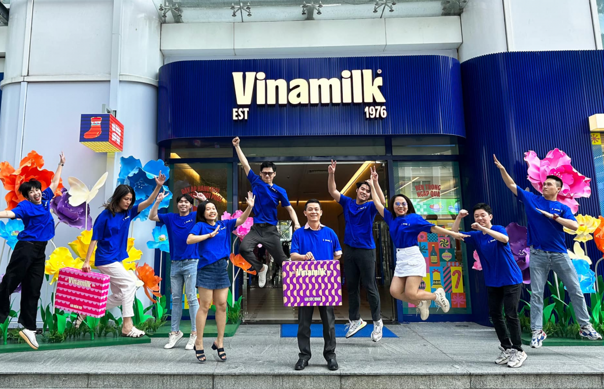 Các hoạt động tập thể tạo môi trường giao lưu, chia sẻ giữa các nhân viên và tăng cường sự gắn kết giữa người lao động với thương hiệu