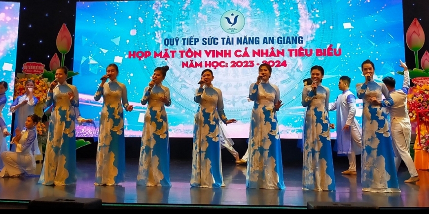 Quỹ Tiếp sức Tài năng tỉnh An Giang: Họp mặt tôn vinh cá nhân tiêu biểu năm học 2023 - 2024