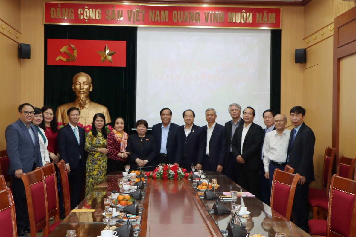 Đến thăm, chúc Tết Trung ương Hội NCT Việt Nam