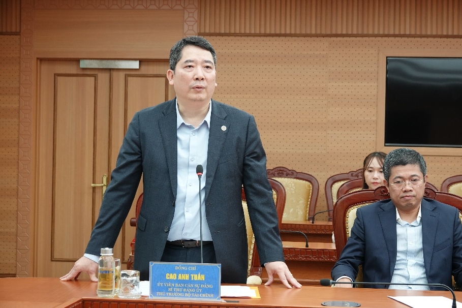 Đảng ủy Bộ Tài chính công bố các quyết định kiện toàn nhân sự