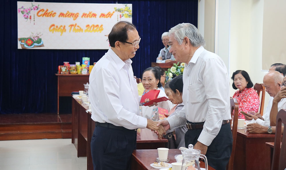 Hội NCT TP. Hồ Chí Minh: Chăm lo tốt NCT trong dịp Tết Giáp Thìn 2024