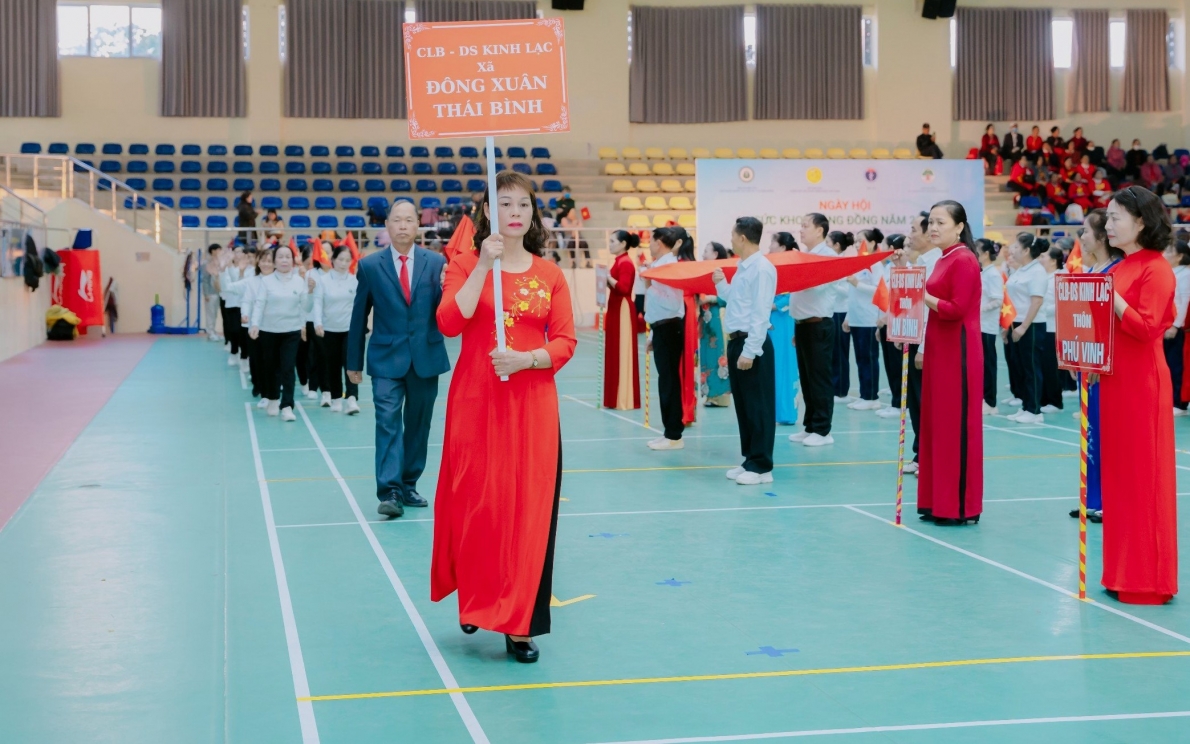 CLB Dưỡng sinh Kinh lạc NCT xã Đông Xuân tham gia Ngày hội sức khỏe NCT huyện Đông Hưng, tỉnh Thái Bình