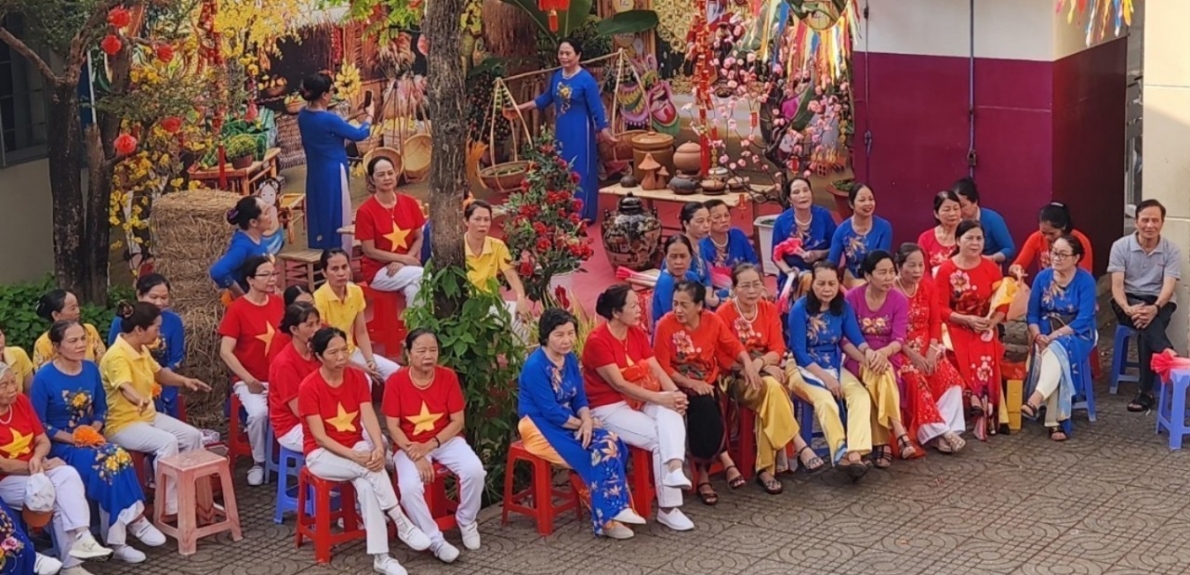 Sôi nổi các hoạt động mừng thọ, giao lưu ca hát, thể dục dưỡng sinh của NCT