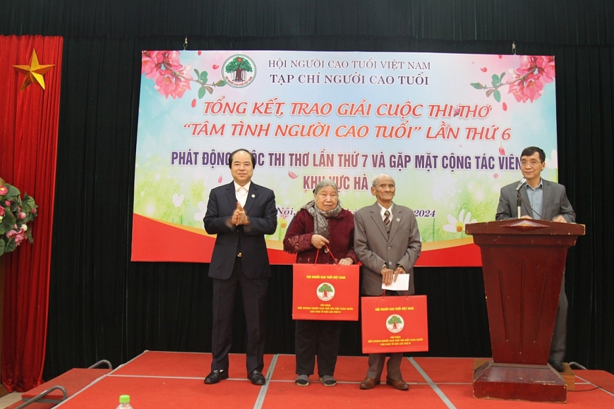 Thi ca cất lên tiếng lòng của người cao tuổi