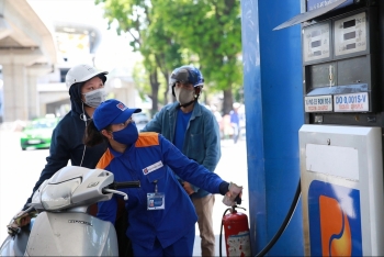 Giá xăng tăng cao, sát mức 24 ngàn đồng/lít