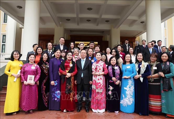 Chủ tịch nước Võ Văn Thưởng với các đại biểu. Ảnh: Thống Nhất/TTXVN