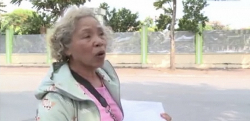 Bà Nguyễn Thị Bảy trình bày vụ việc.