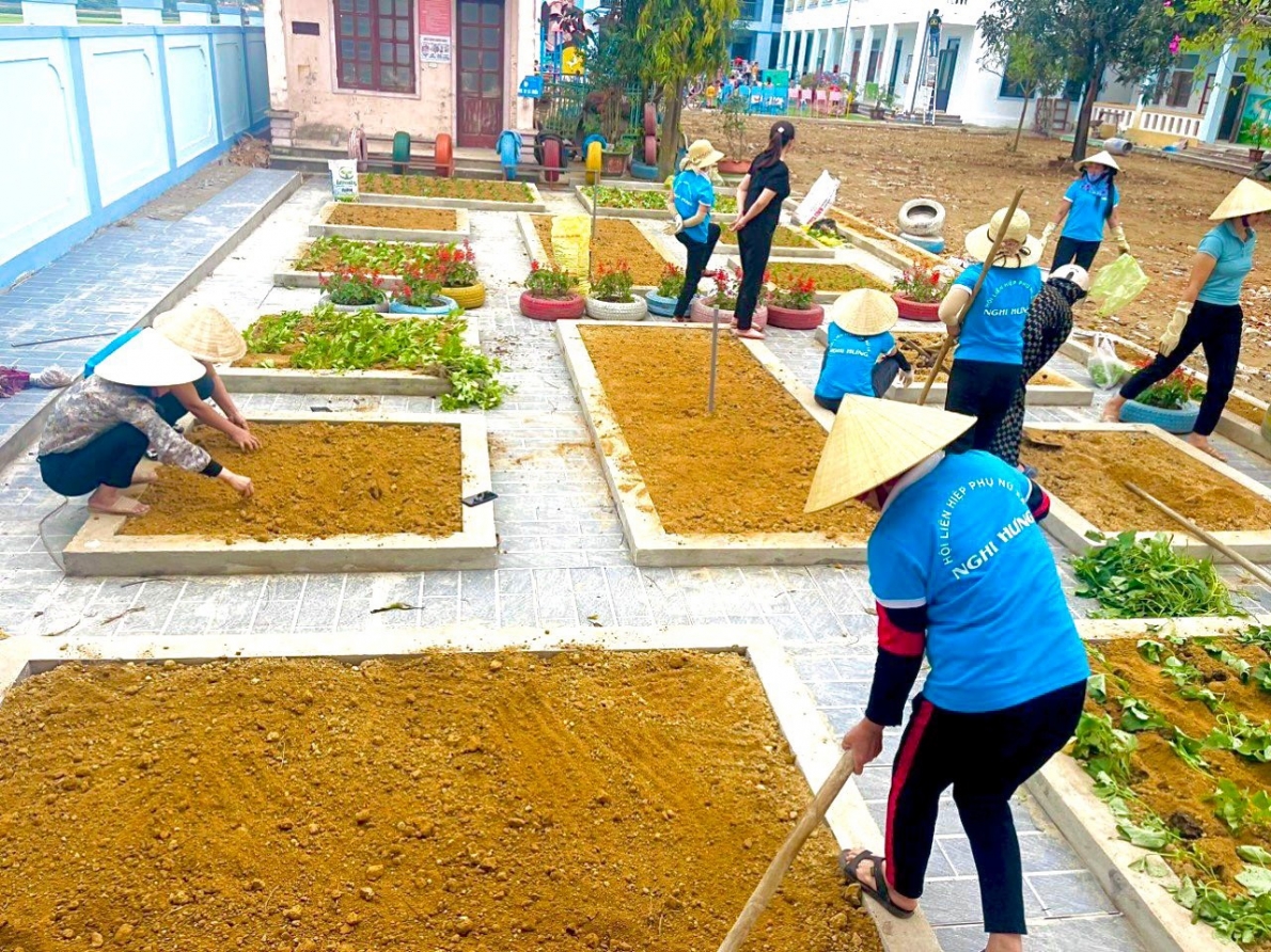 Nghệ An: Phụ nữ huyện Nghi Lộc nói không với rác thải nhựa