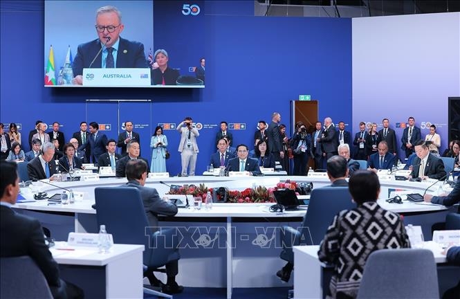 Thủ tướng dự phiên họp toàn thể Hội nghị cấp cao đặc biệt kỷ niệm 50 năm quan hệ ASEAN – Australia