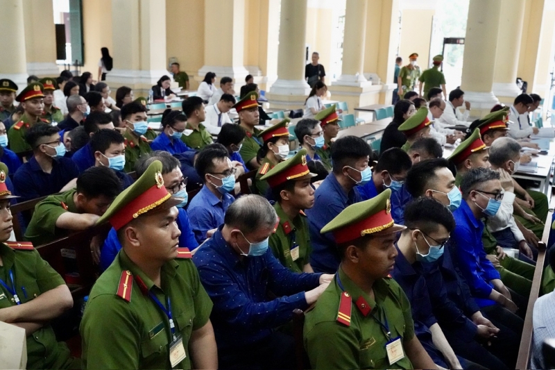 Các bị cáo tại phiên tòa xét xử sơ thẩm.