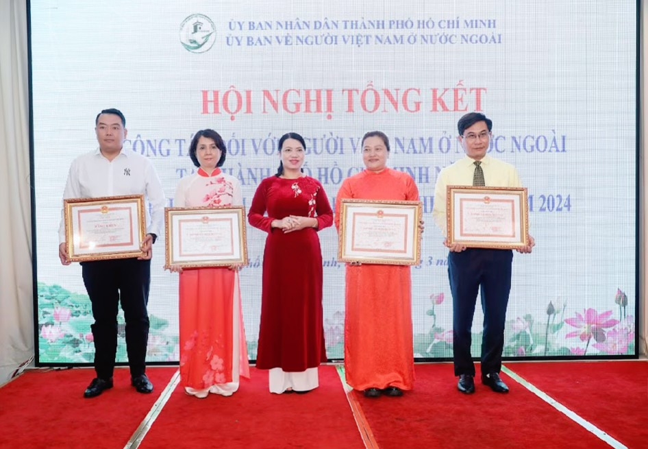 Động viên, thu hút kiều bào tham gia xây dựng và phát triển TP. Hồ Chí Minh