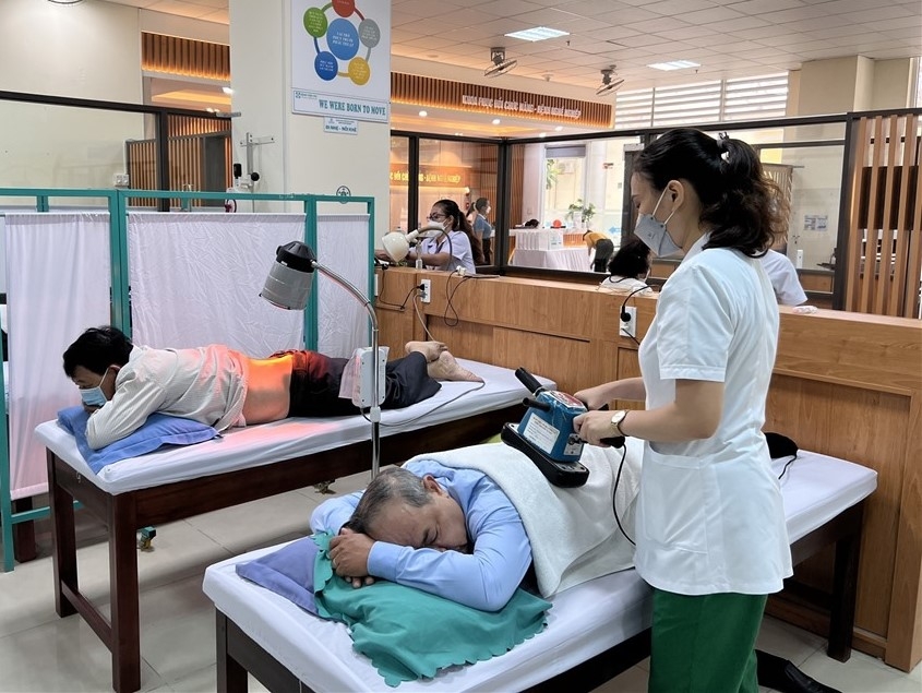 Chất lượng của công tác chăm sóc sức khỏe NCT ngày càng được đổi mới, nâng cao