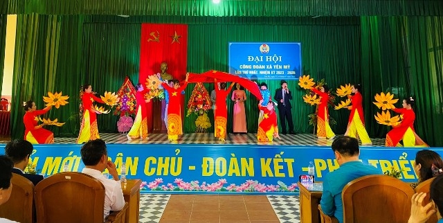 Đoàn kết phấn đấu hoàn thành các nhiệm vụ trong năm