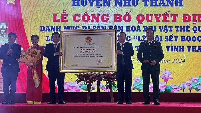 Thanh Hóa đón nhận di sản văn hóa phi vật thể quốc gia Lễ hội Sết Boóc Mạy