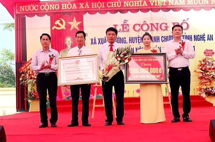 Xã  Xuân Tường đón Bằng công nhận xã đạt chuẩn Nông thôn mới
