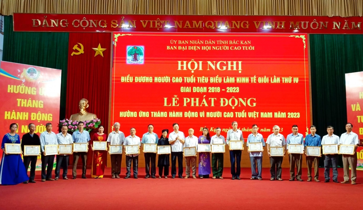 Làm tốt phong trào học tập và làm theo tư tưởng, đạo đức, phong cách Hồ Chí Minh