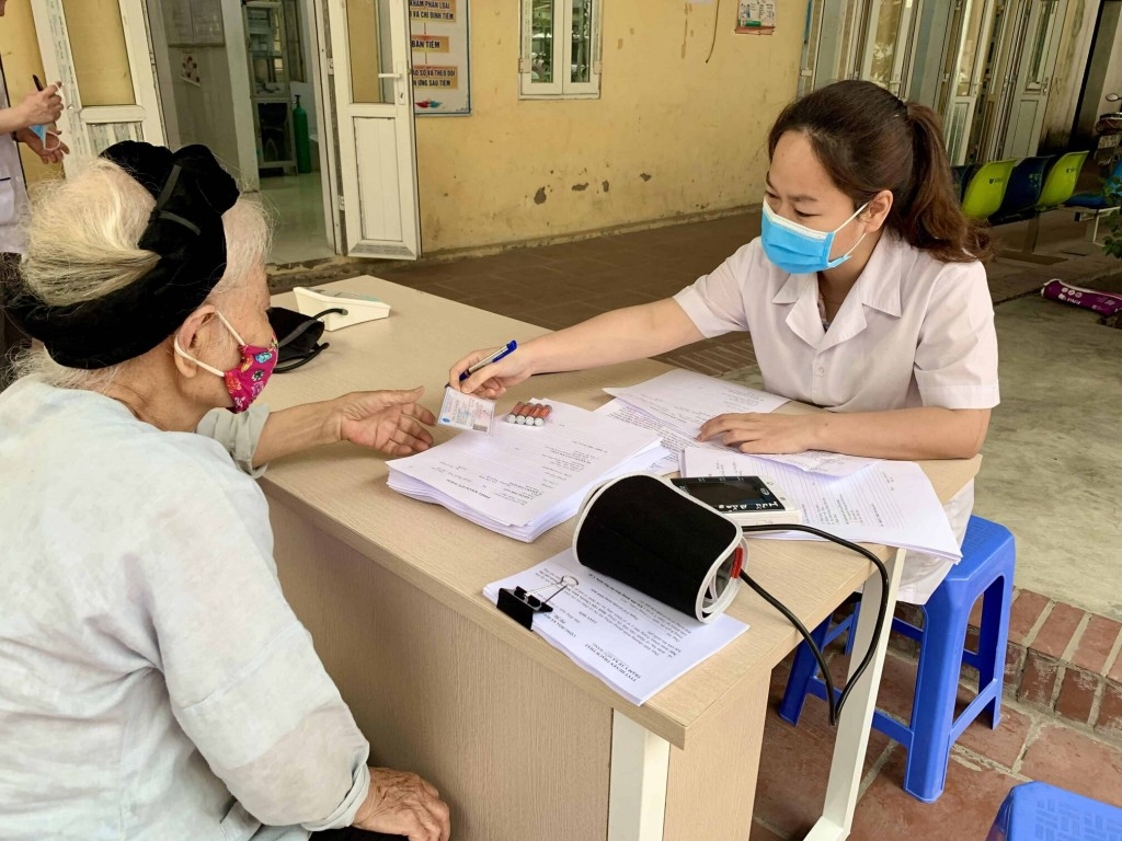 Khám sức khỏe cho NCT huyện Thạch Thất, TP Hà Nội