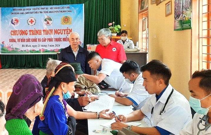 Khám sức khỏe cho NCT xã Bó Mười, huyện Thuận Châu, tỉnh Sơn La ngay đầu Xuân mới Giáp Thìn 2024