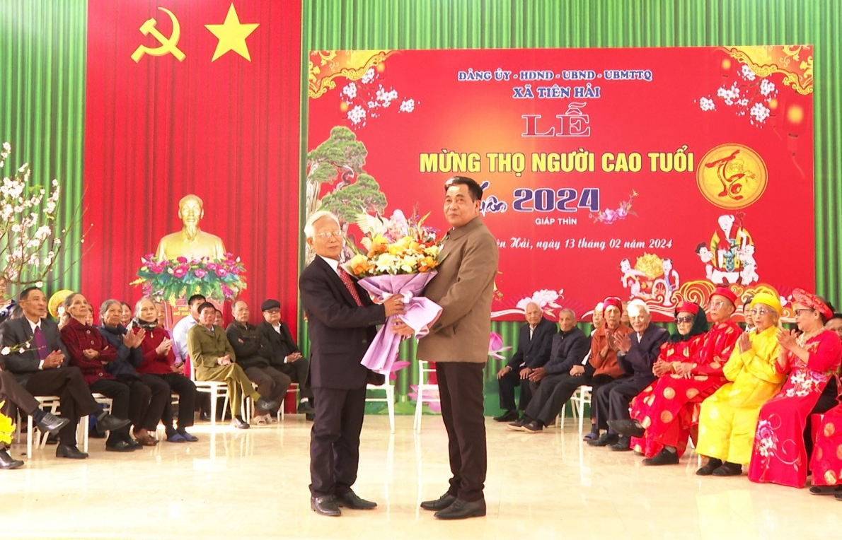 Các địa phương tổ chức chúc thọ, mừng thọ NCT năm 2024