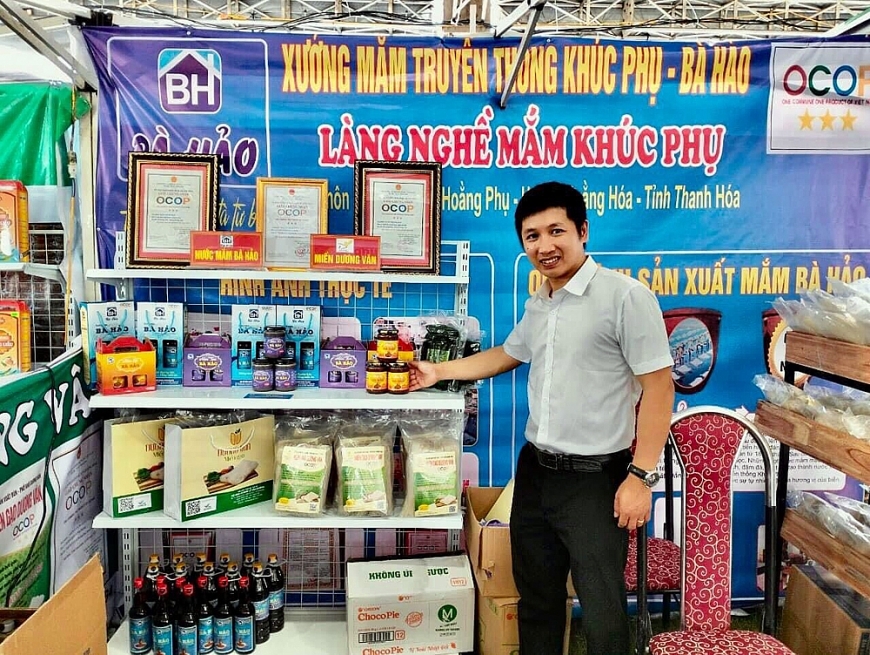 Gia đình 4 đời gìn giữ nghề mắm Khúc Phụ truyền thống