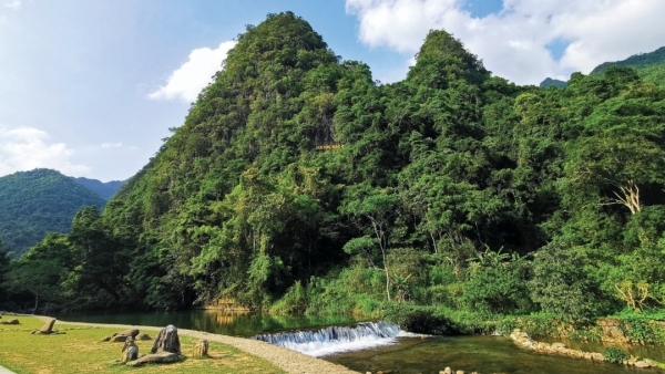 Mùa Xuân hành trình về Việt Bắc