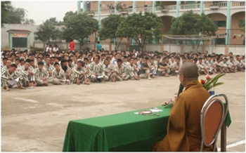 Người bị quản lý, giam giữ được sử dụng kinh sách để phục vụ nhu cầu sinh hoạt tín ngưỡng, tôn giáo