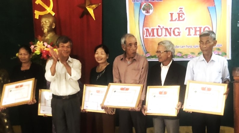 Mừng thọ NCT tỉnh Thừa Thiên Huế nhân dịp Xuân mới Giáp Thìn 2024