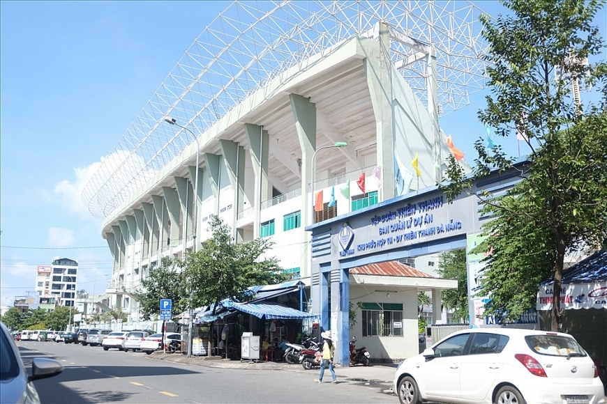 Sân vận động Chi Lăng hoang tàn sau gần 8 năm bán cho doanh nghiệp