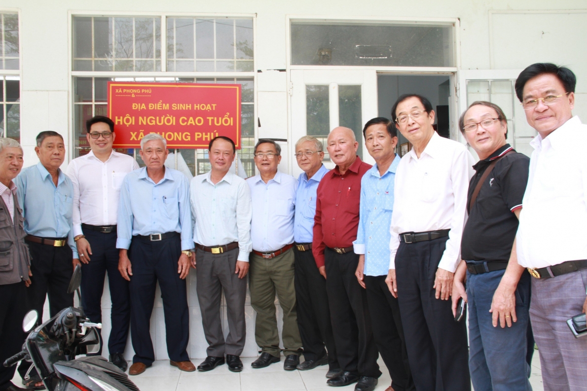 Bố trí không gian cộng đồng dành cho NCT:  Điển hình từ xã Phong Phú