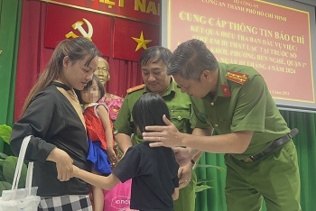 TP Hồ Chí Minh: Danh tính nữ nghi phạm bắt cóc 2 bé gái ở phố đi bộ Nguyễn Huệ