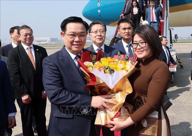 Chủ tịch Quốc hội Vương Đình Huệ thăm thành phố Thượng Hải