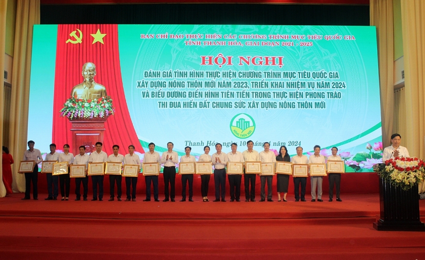 Thanh Hóa biểu dương gương điển hình hiến đất xây dựng nông thôn mới