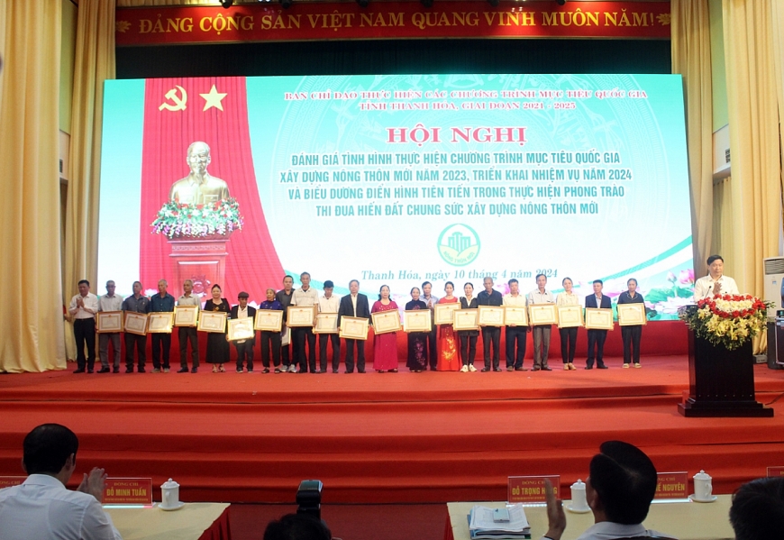 Thanh Hóa biểu dương gương điển hình hiến đất xây dựng nông thôn mới