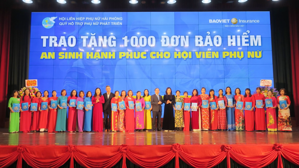 Bảo Việt Quảng Nam trao tặng 1000 đơn bảo hiểm an sinh hạnh phúc