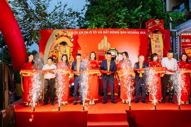 NGHỆ AN: Khai trương văn phòng bất động sản Hoàng Gia Land